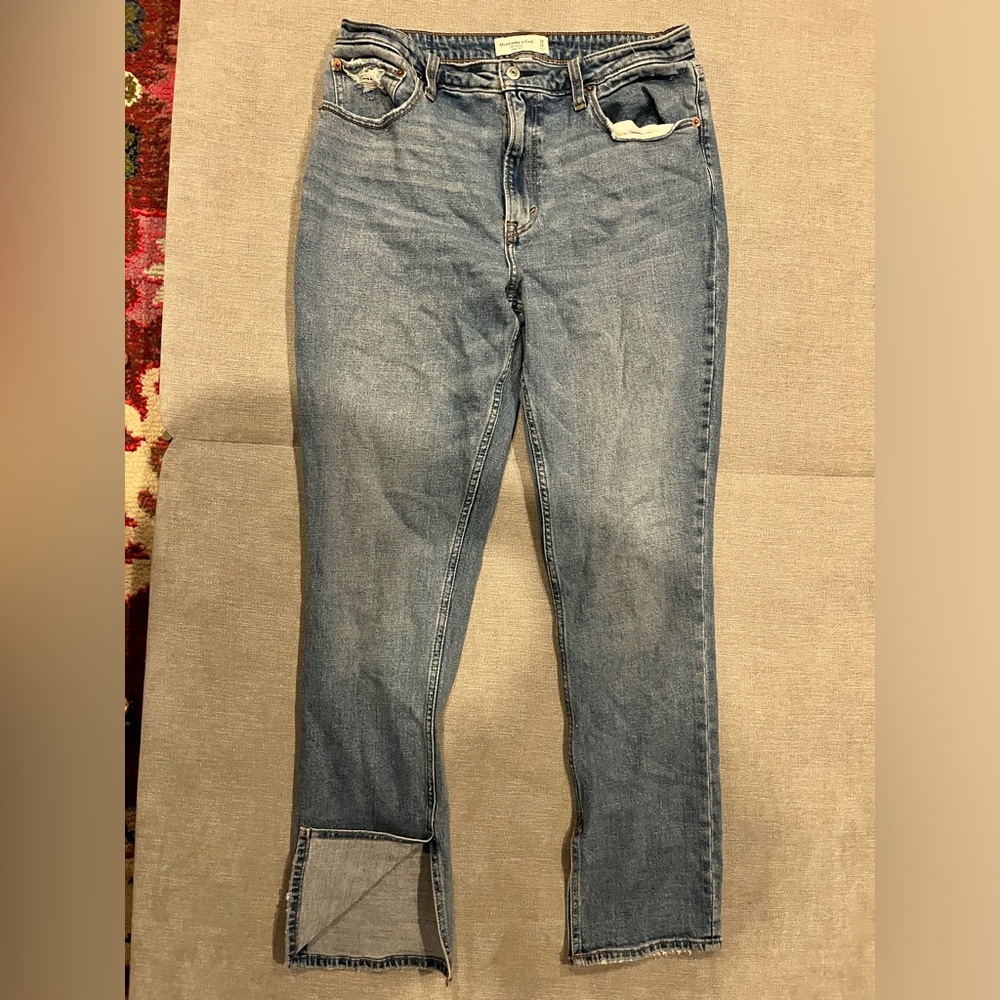 A&F Curve Love Straight with Side Slit